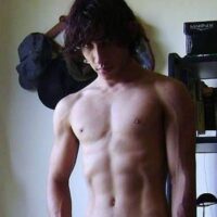 Celibataire gay cherche maitre 200x200 - Célibataire Gay cherche maître