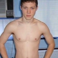 Charmant jeune gay sportif 200x200 - Charmant Jeune Gay sportif